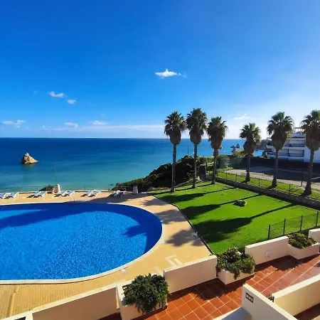 Apartment Ocean Bay With Pool By Homing Lagos