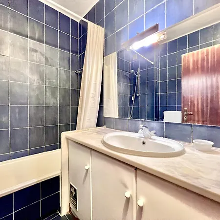 Ocean Bay With Pool By Homing Apartment