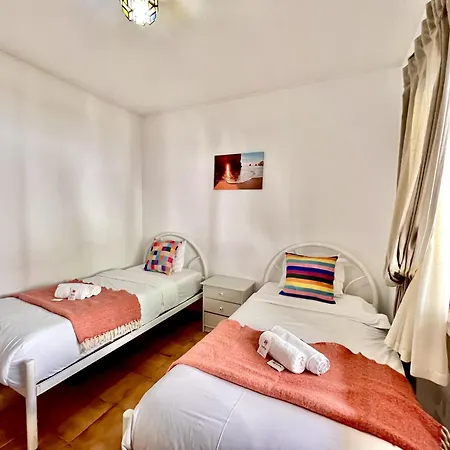 Apartment Ocean Bay With Pool By Homing Lagos
