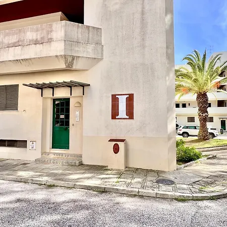 Apartment Ocean Bay With Pool By Homing Lagos